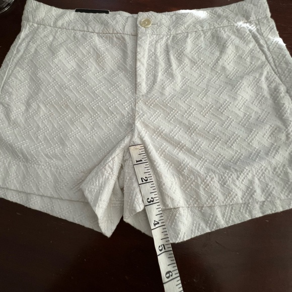 Banana Republic Hampton Fit Shorts | white | 2 - Picture 10 of 12